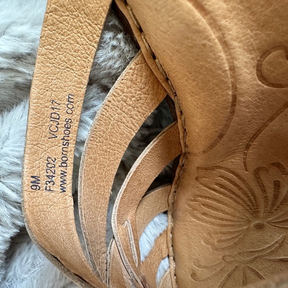 😍 Born Leather Strappy Slip On Sandal Heel, Cream Brown, Women's 9 - Picture 7 of 8